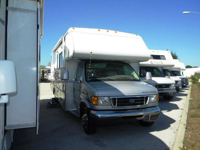 Used 2006 Winnebago Minnie 30V Class C For Sale